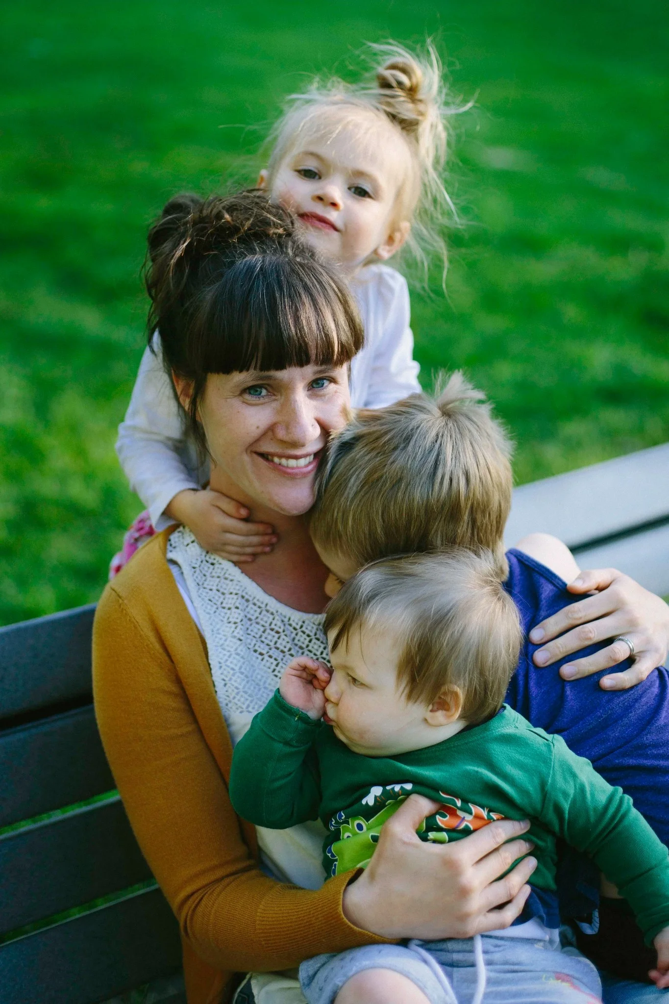Elizabeth with her kids